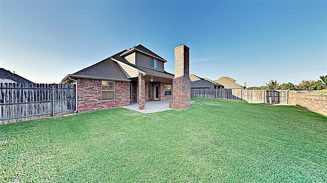 Building Photo - 13532 Gentry Dr