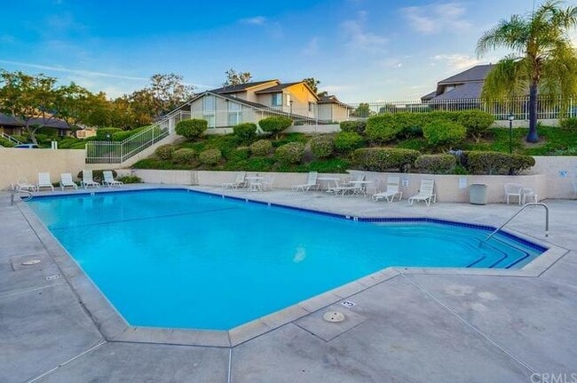 Building Photo - 1833 Camberley Ln