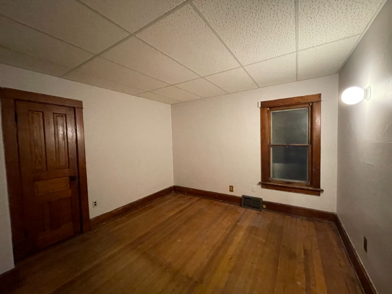 Building Photo - 6034 25th Ave