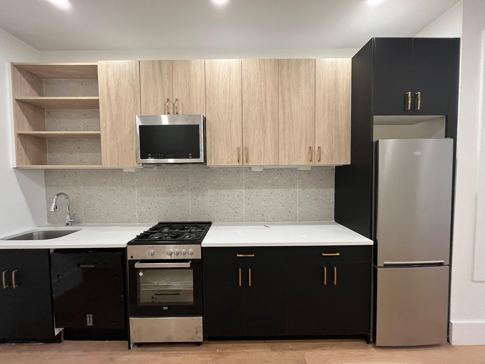 Building Photo - 51 Grace St