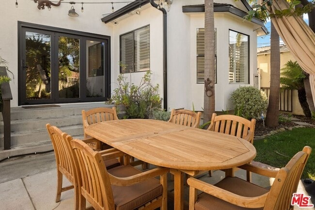 Building Photo - 6521 W 81st St