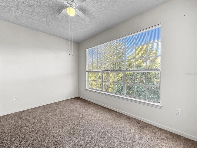 Building Photo - 13025 Mulberry Park Dr