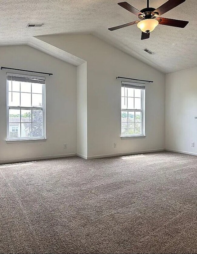 Building Photo - 3/4 Bedroom House - Harrison Schools