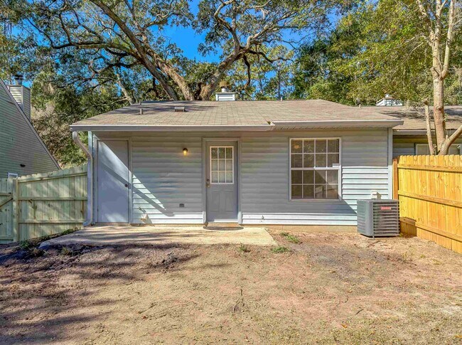 Building Photo - 2415 Talco Hills Dr