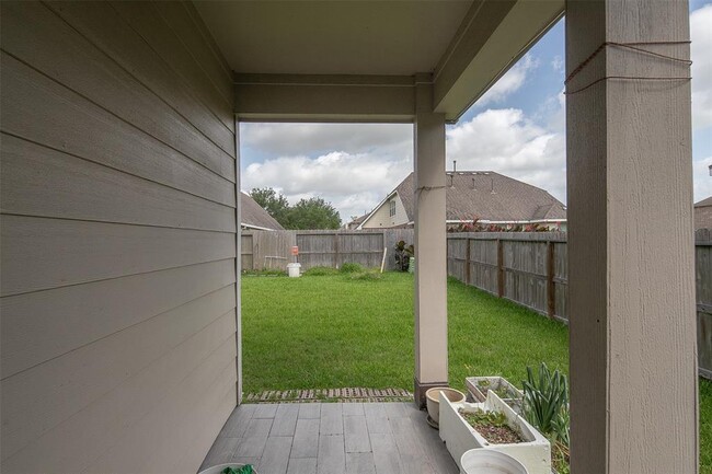 Building Photo - 804 Harvard Pointe Dr