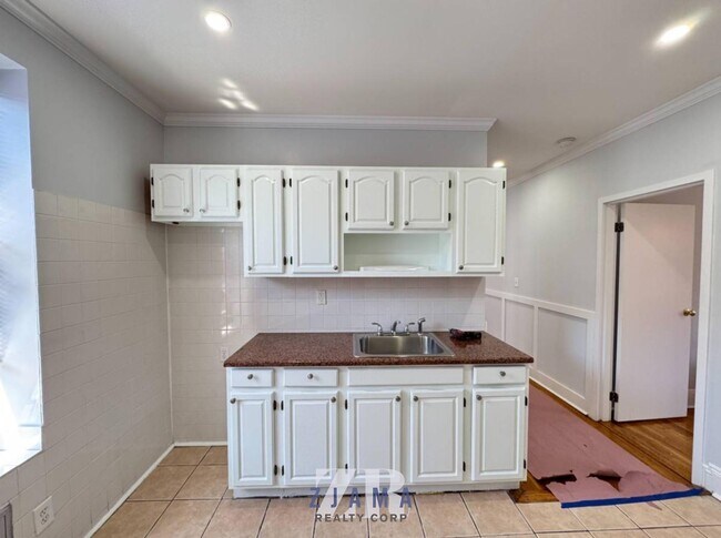 Building Photo - 354 Bay Ridge Pkwy