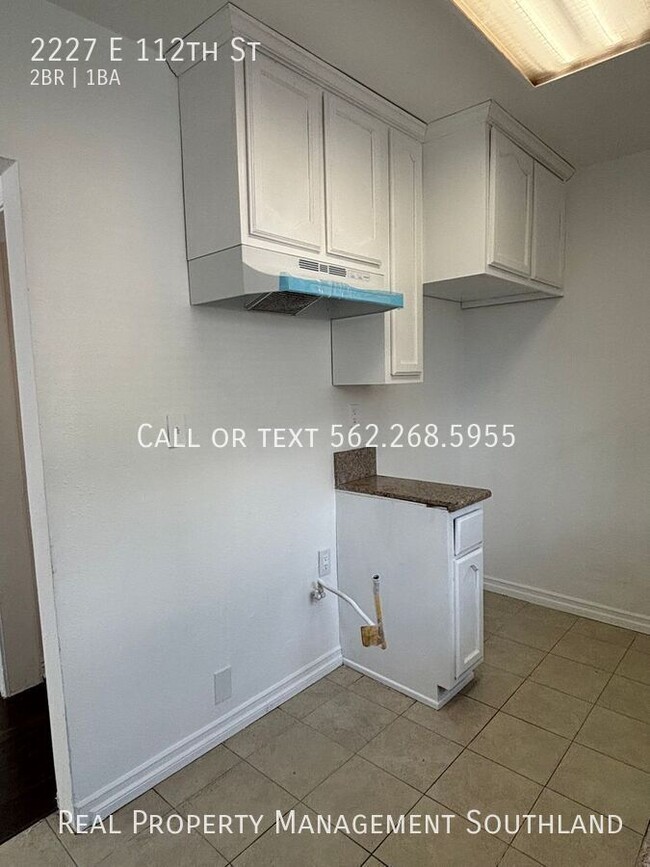 Building Photo - 1 Bedroom available now in Los Angeles!!