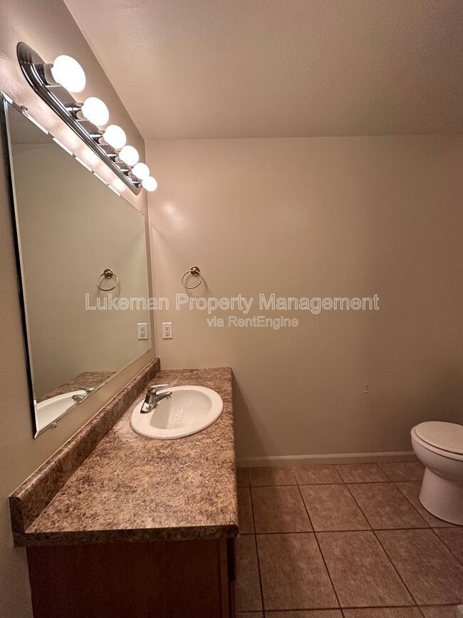 Building Photo - 3103-3105 W Michigan Ave