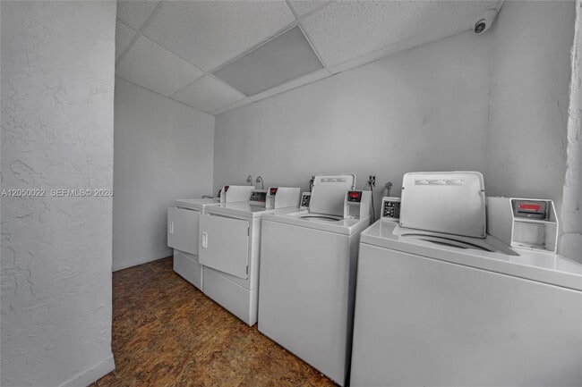 Building Photo - 250 180th Dr