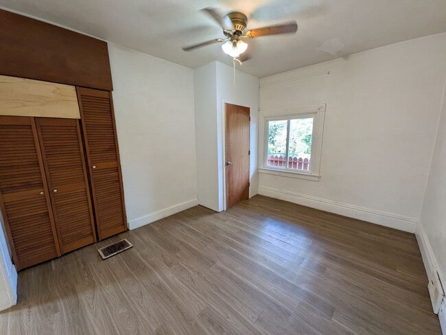Building Photo - 3620 Grenada St