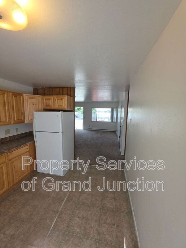 Building Photo - 2854 Elm Cir