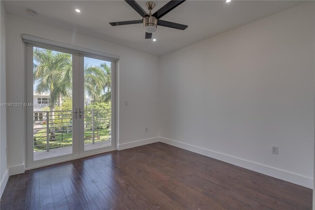 Building Photo - 9870 NW 74th Terrace
