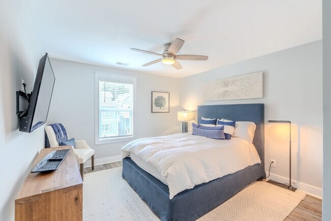Building Photo - 52 Sandcastle Ct
