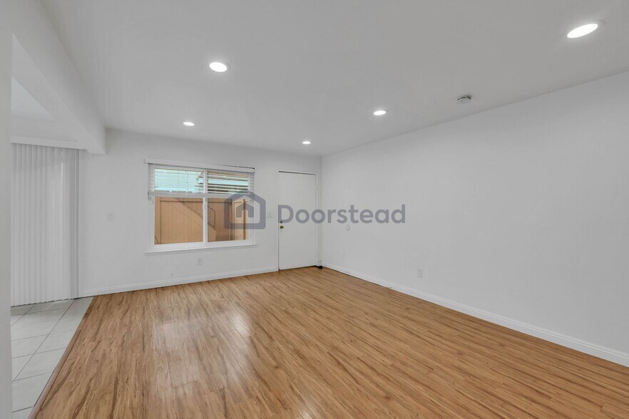 Building Photo - 12464 Rancho Vista Dr
