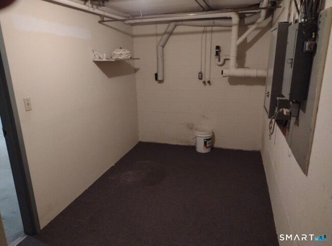 Building Photo - 171 Kinney St