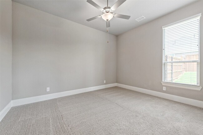 Building Photo - 813 Gallant Fox Trail