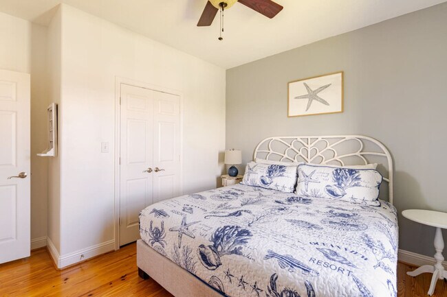 Building Photo - 814 Helen Blvd