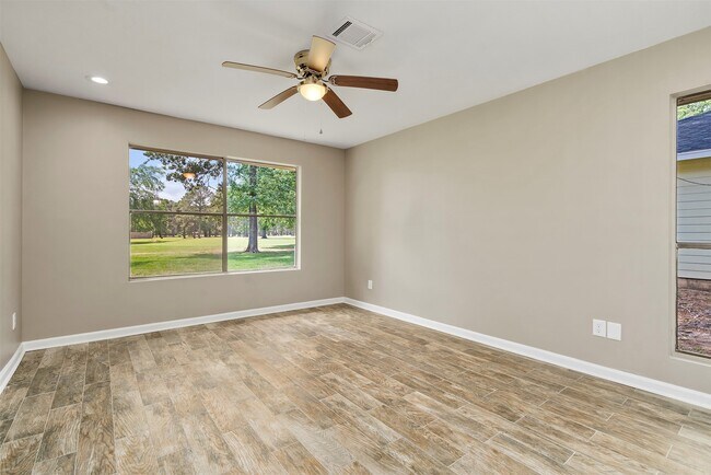 Building Photo - 3411 Balboa Cir