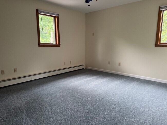 Building Photo - 271 Wanoosnoc Rd