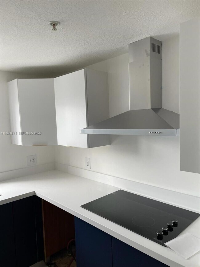 Building Photo - 170 SE 14th St