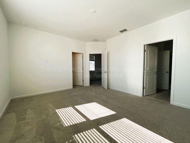 Building Photo - 2080 Rider Rain Ln