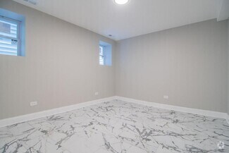 Building Photo - 2 bedroom in Chicago IL 60651