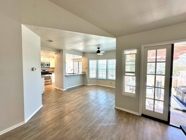 Building Photo - 15880 Avenida Villaha