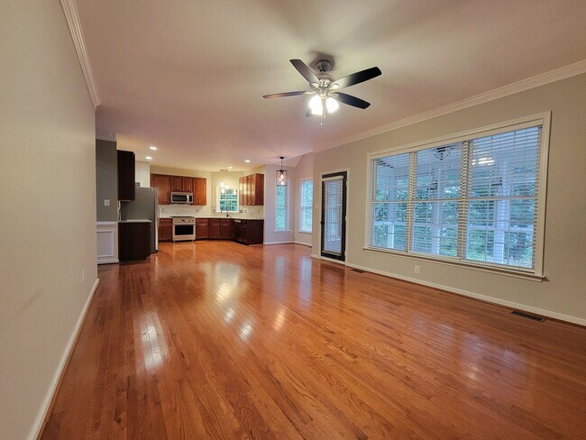 Building Photo - Large contemporary in Birkdale Subdivision...