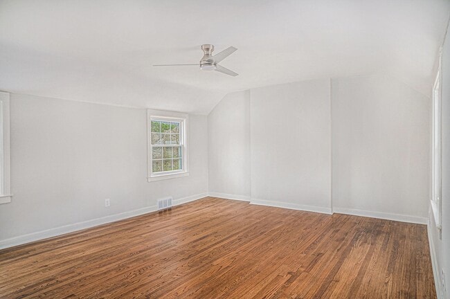 Building Photo - 138 N Howard Ct