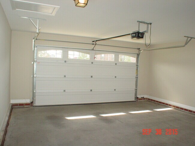 Building Photo - 124 Hurdle Ln