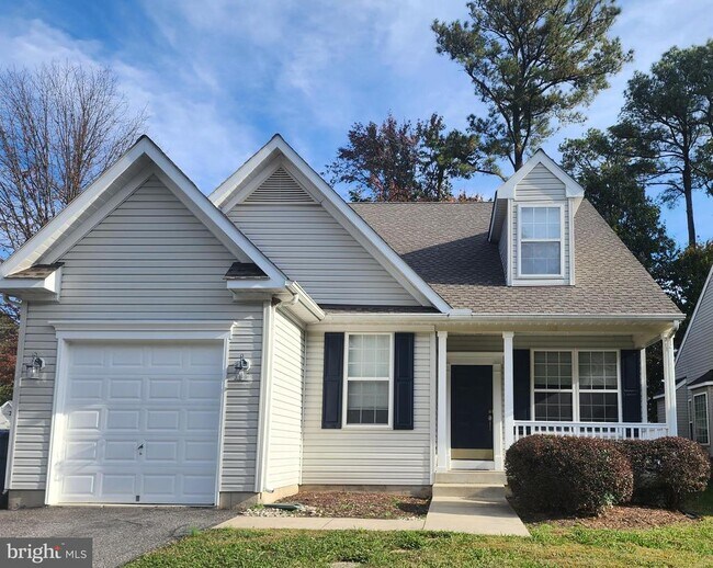 Building Photo - 318 Hanna Ct