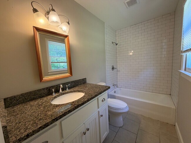Building Photo - 3/2 House in Woodfin Estates $1,795