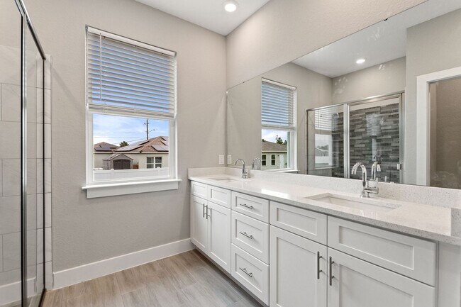 Building Photo - 186 Sweet Pea Ct