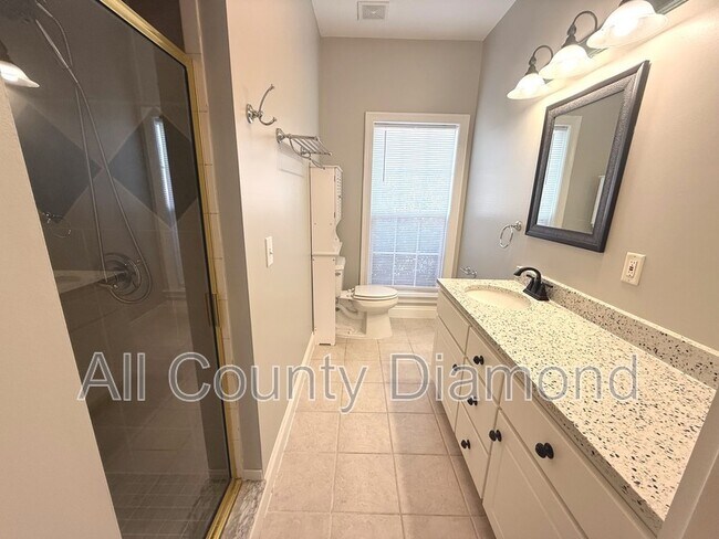 Building Photo - 12207 Lyndell Plantation Dr