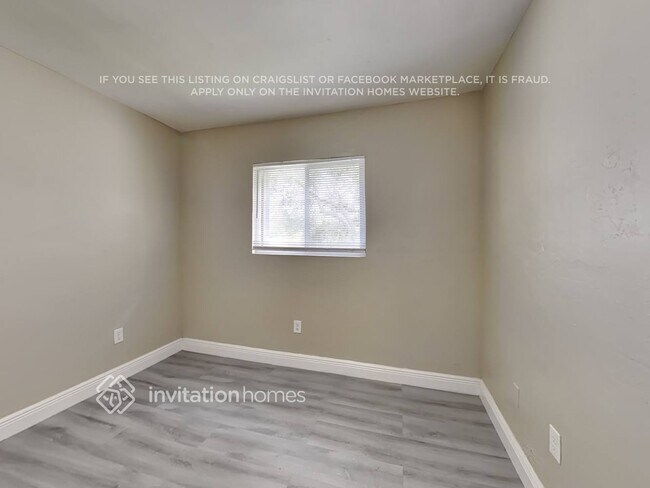 Building Photo - 14502 SW 139th Ave Cir E