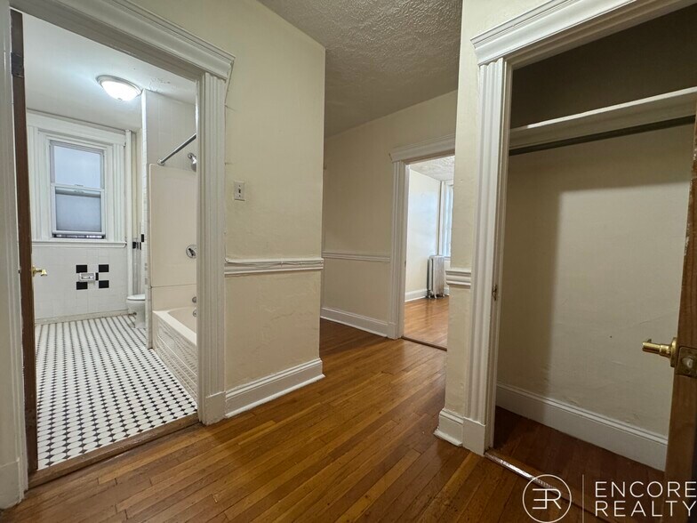 Building Photo - 84 New Whitney St