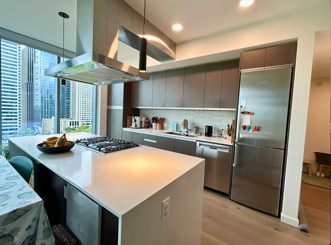 Building Photo - First Hill Condo