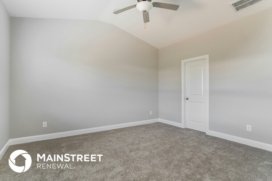 Building Photo - 400 Legacy Dr