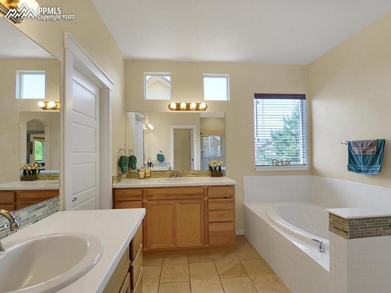 Building Photo - 4478 College Park Ct