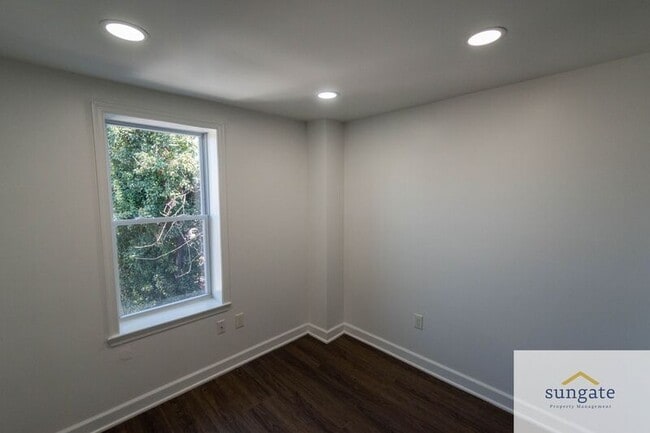 Building Photo - 1602 Cypress St