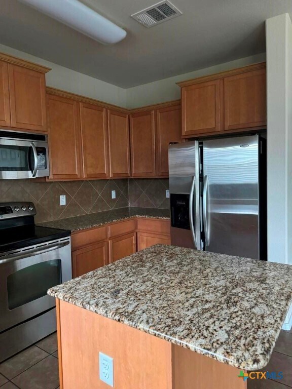 Building Photo - 4902 Bridgewood Dr