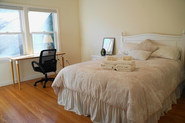 Building Photo - 851 Ocean Ave