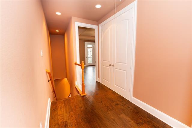 Building Photo - 675 Senda