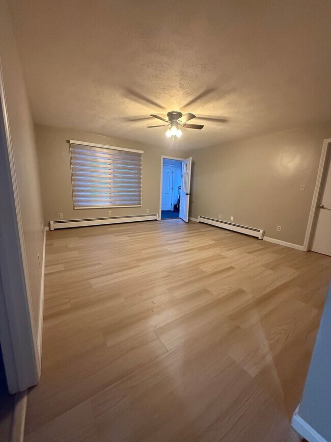 Building Photo - 49-51 Seventh Ave