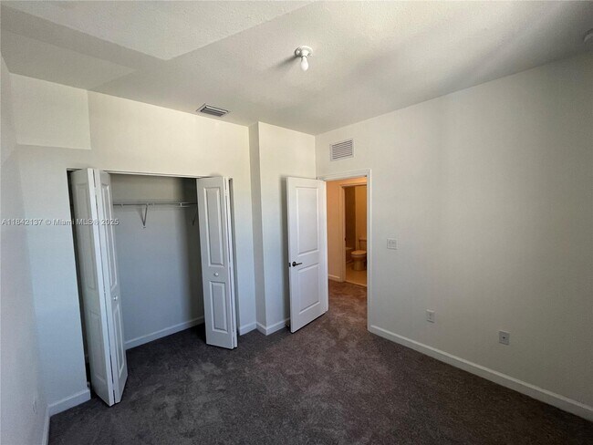 Building Photo - 11885 SW 246 Terrace