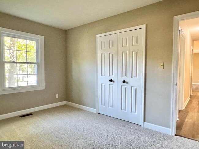 Building Photo - 2 Kelly Ct