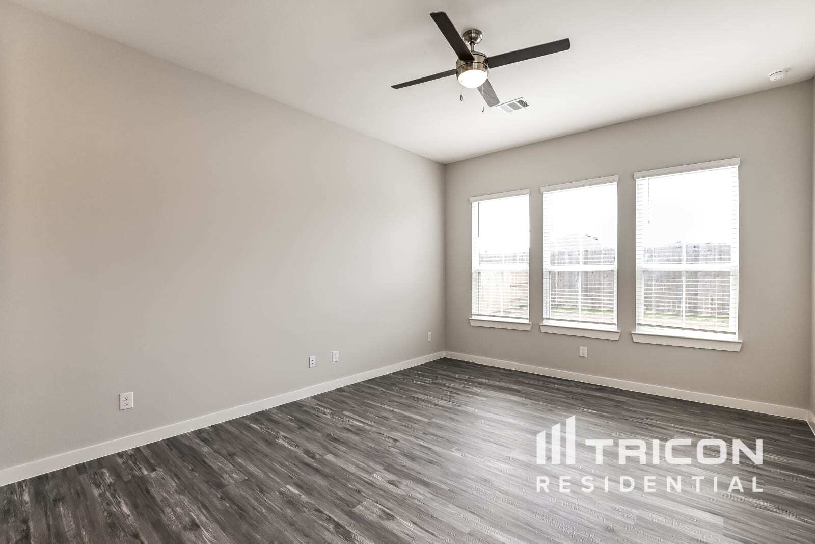Building Photo - 22823 Terrazzo Dr