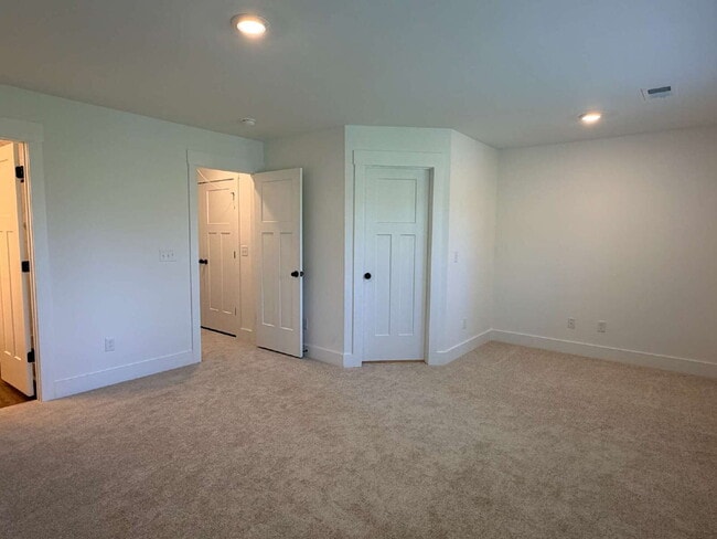 Building Photo - Brand-New 3BR Townhome with Garage in Clayton Crossing