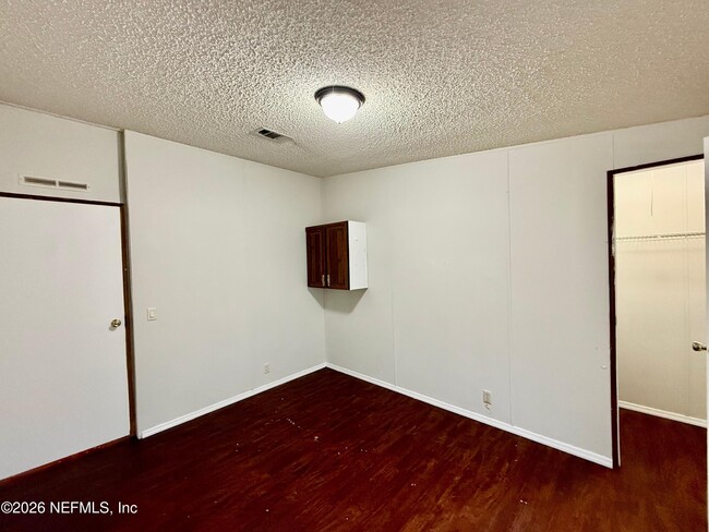 Building Photo - 2262 Chaffee Rd S