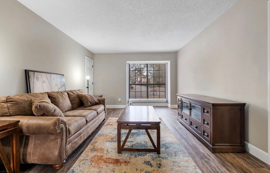 Building Photo - 1957 Darryl Dr